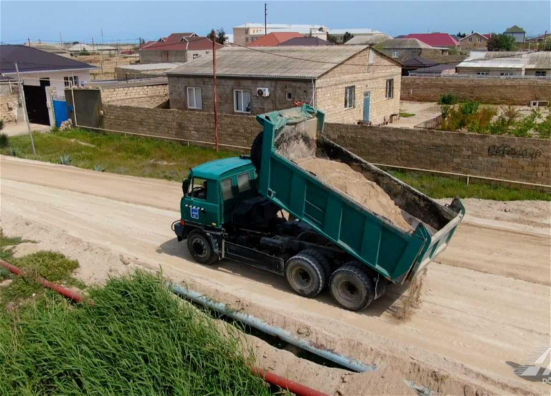 Pirallahıda Mətbuat küçəsi təmir edilir - FOTO