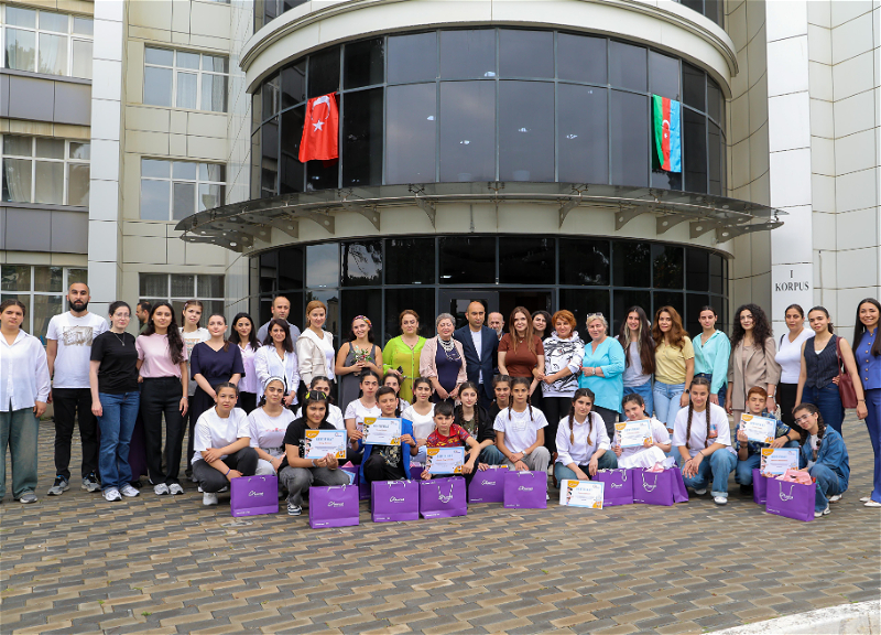 “Azercell” diqqət və qayğıya ehtiyacı olan iki nəsli bir araya gətirdi - FOTO