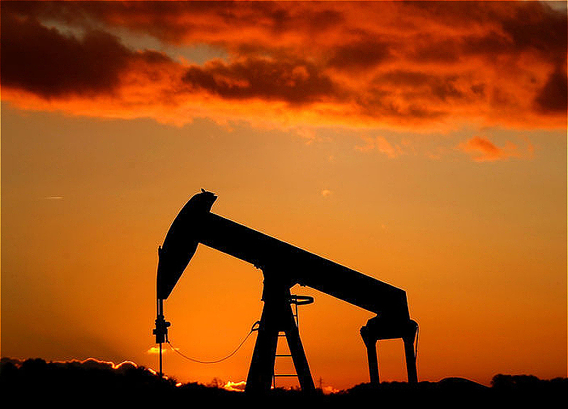 Цены на нефть продолжают расти