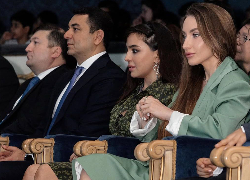 Leyla Əliyeva və Alena Əliyeva tamaşa nümayişində - FOTO